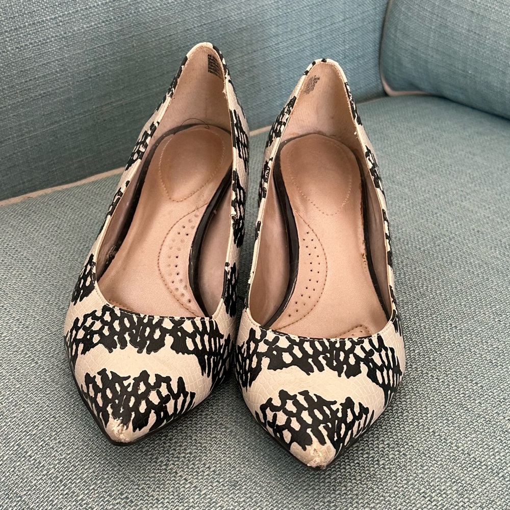 Dexflex Comfort Snakeskin Heels